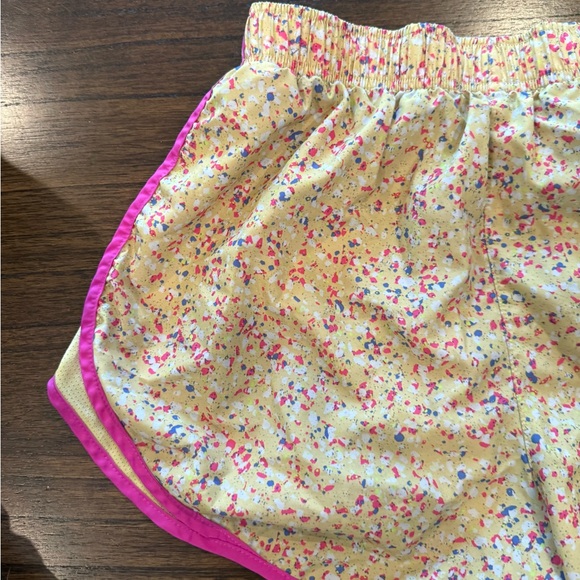 Nike Dri-FIT Running Shorts Bundle Women’s Athletic Activewear Size Medium EUC - Picture 13 of 16